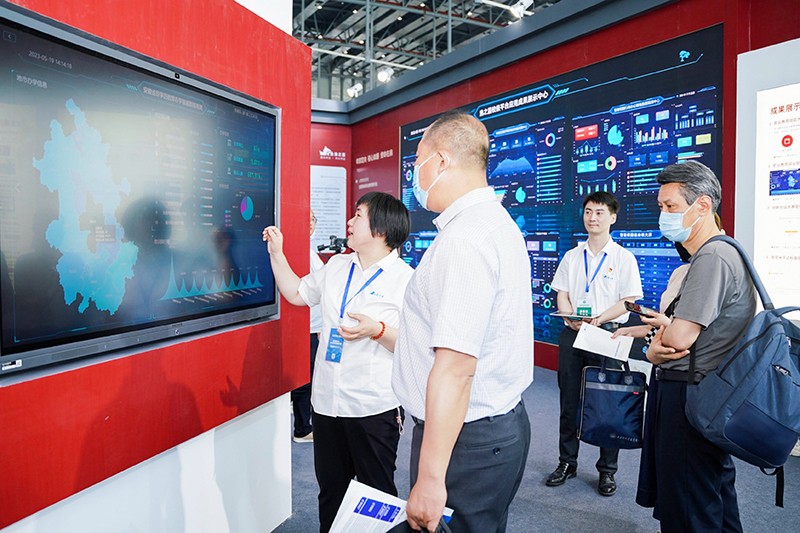 CCA05184.jpg CCA05184.jpg